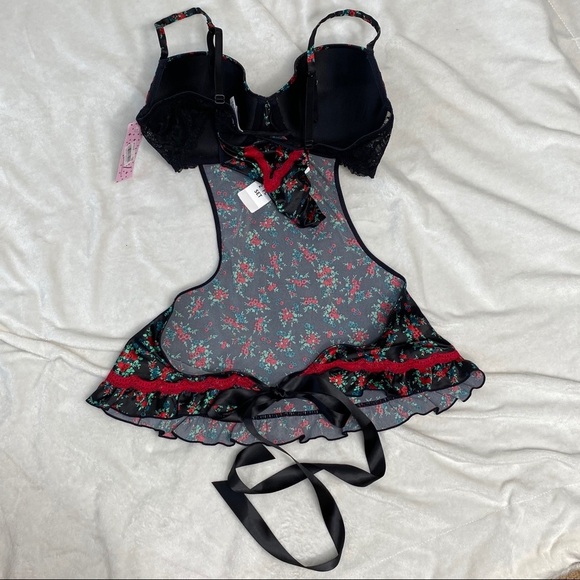 Jezebel Red and Black Floral Lingerie Set - Picture 8 of 14